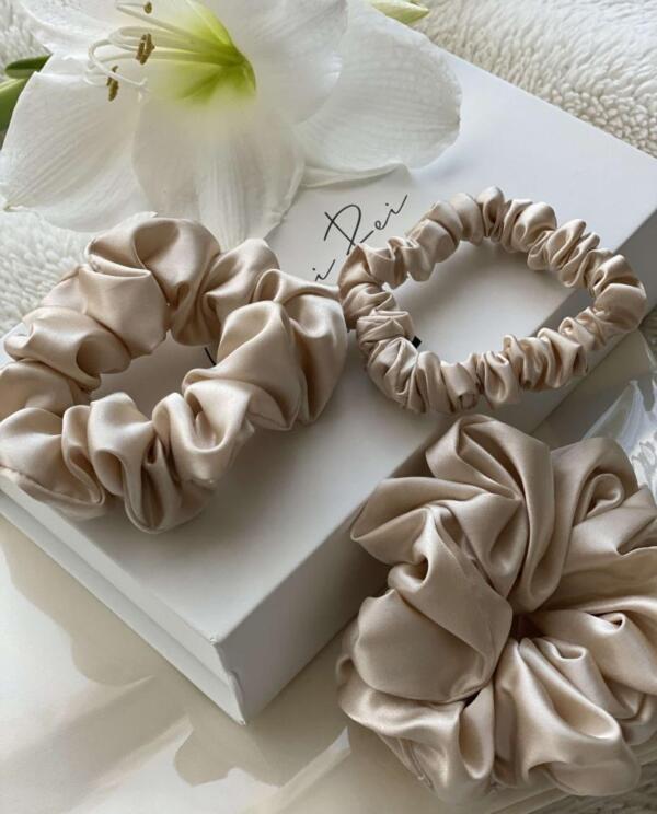 CHAMPAGNE MULBERRY ŠILKO GUMYTĖ