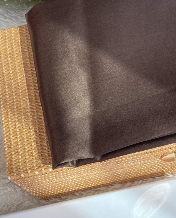 Chocolate šilkinis pagalvės užvalkaliukas